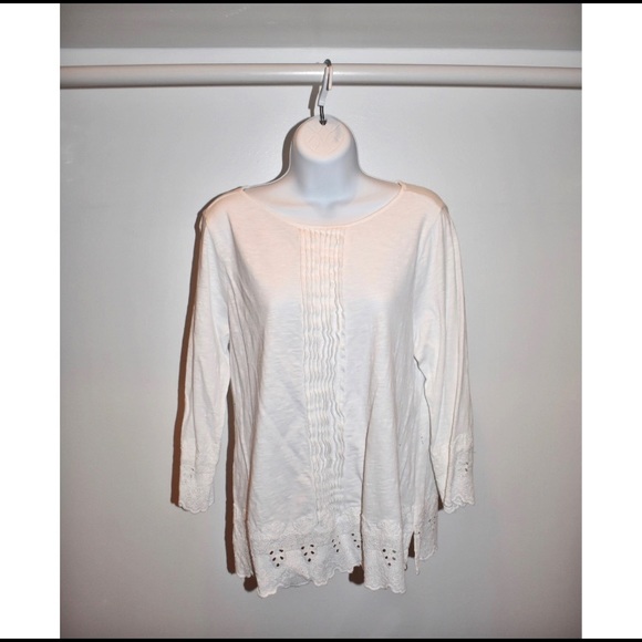 𝐂𝐇𝐀𝐑𝐓𝐄𝐑 𝐂𝐋𝐔𝐁 𝐖𝐡𝐢𝐭𝐞 𝐁𝐥𝐨𝐮𝐬𝐞 - Picture 3 of 4